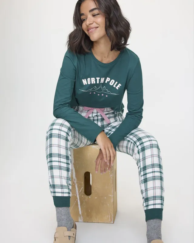 Long-Sleeve Top and Flannel Jogger Pyjama Set sold by Reitmans