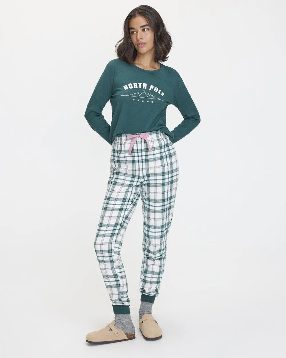 Long-Sleeve Top and Flannel Jogger Pyjama Set sold by Reitmans product image thumbnail 2