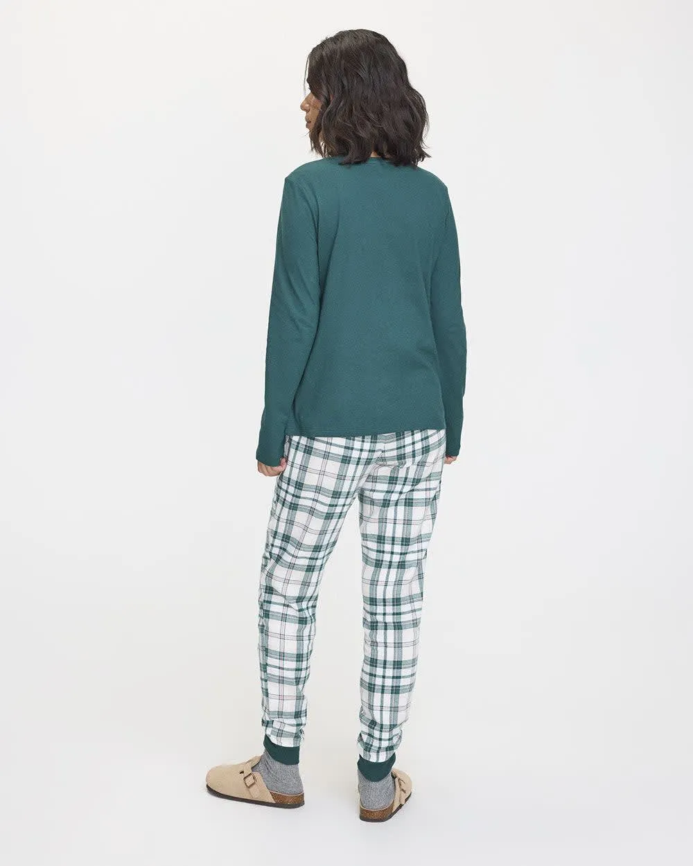 Long-Sleeve Top and Flannel Jogger Pyjama Set sold by Reitmans product image thumbnail 3