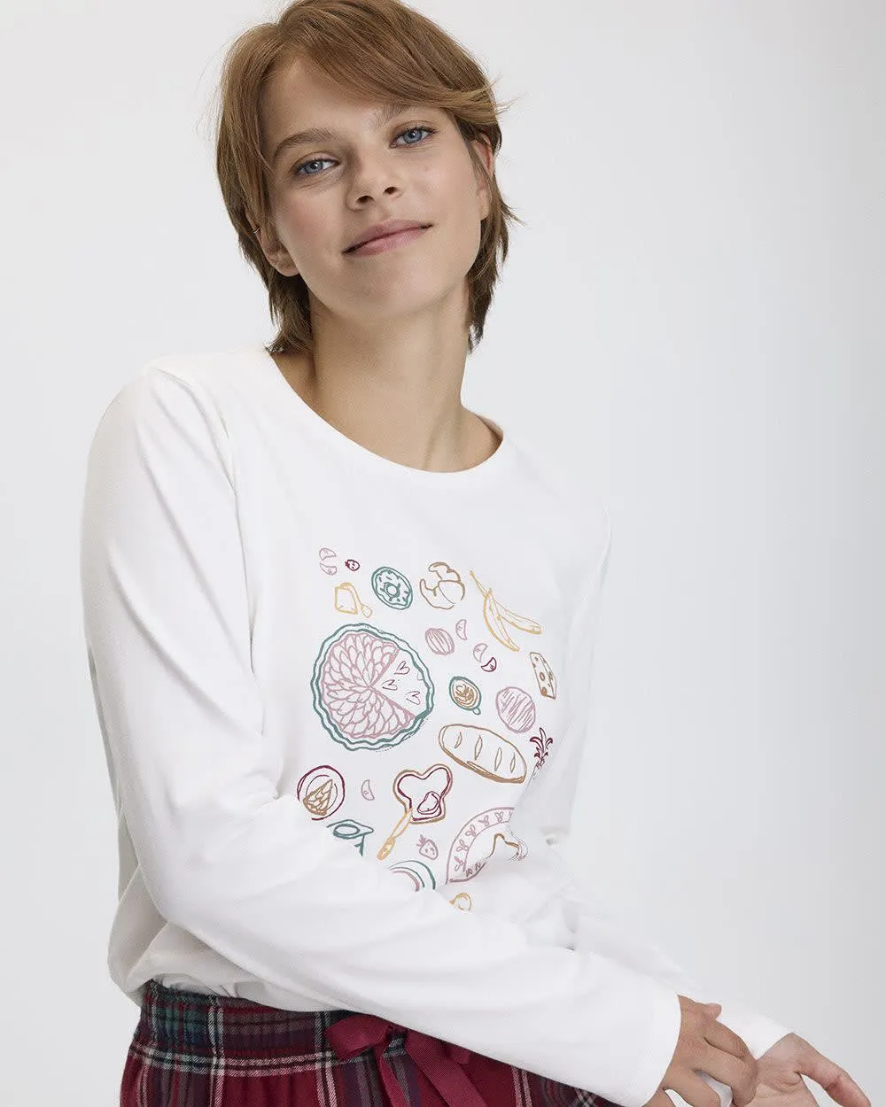 Long-Sleeve Top and Flannel Jogger Pyjama Set sold by Reitmans product image thumbnail 5