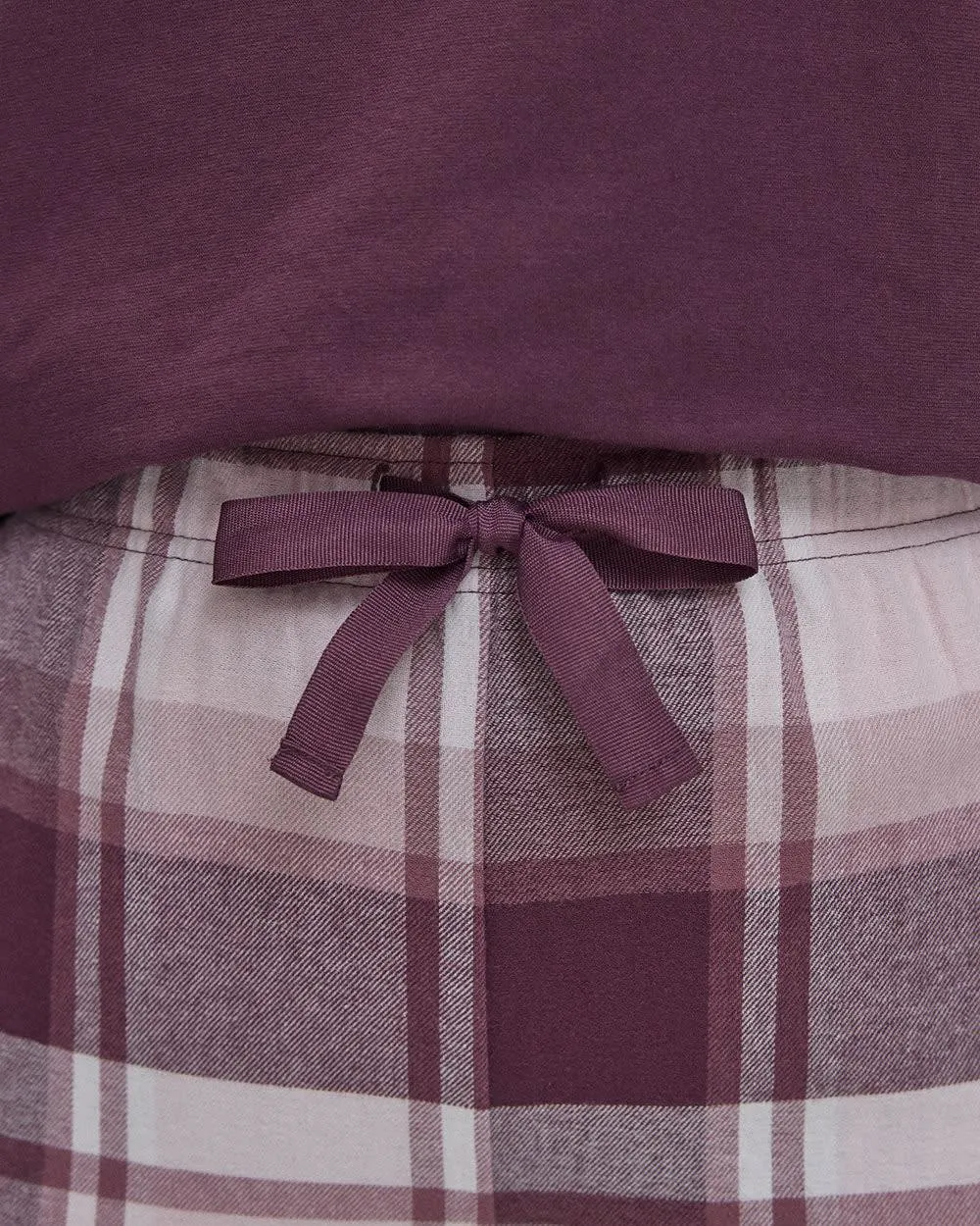 Long-Sleeve Top and Flannel Jogger Pyjama Set sold by Reitmans product image thumbnail 5