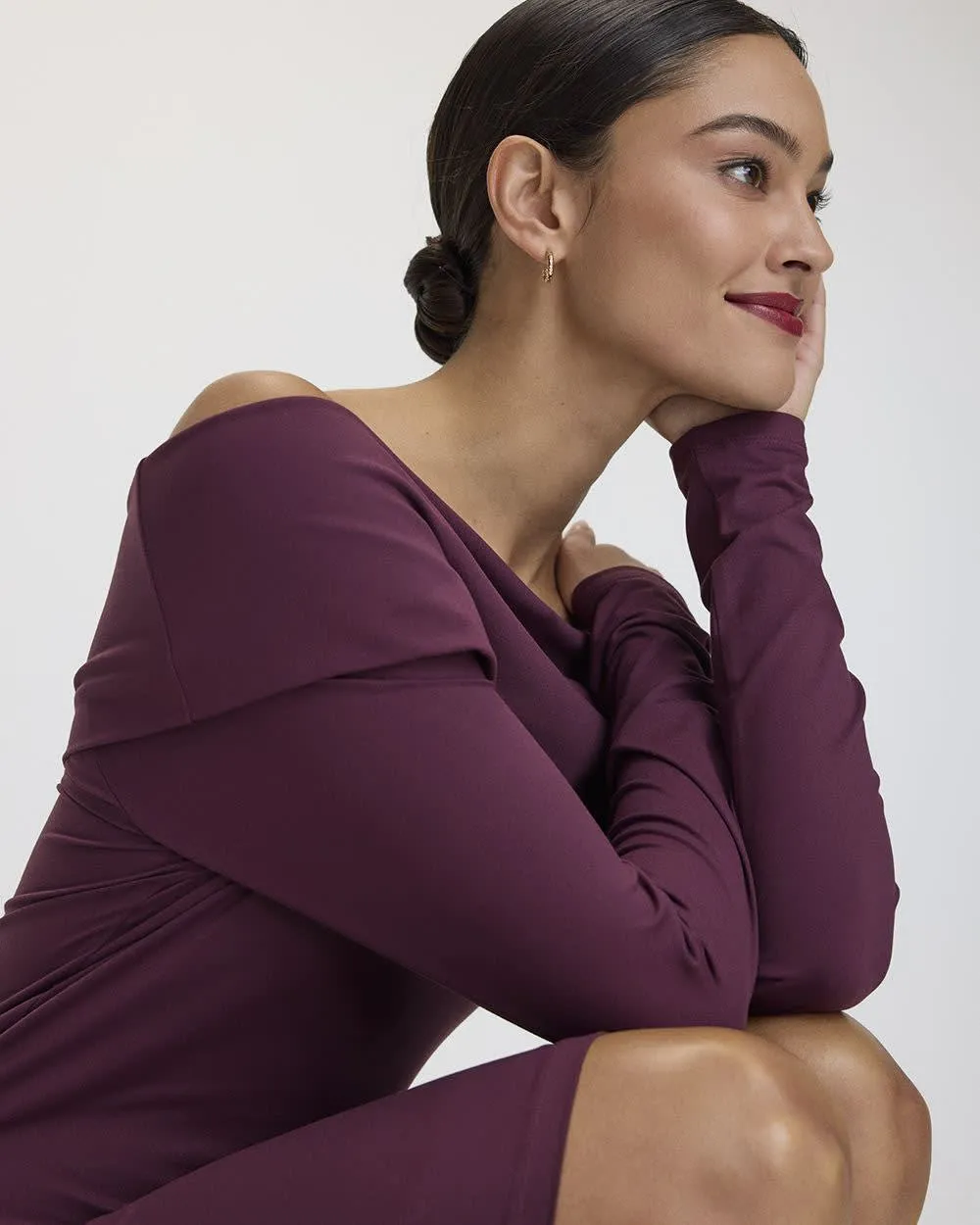 Long-Sleeve Off-the-Shoulder Bodycon Dress sold by Reitmans product image thumbnail 3