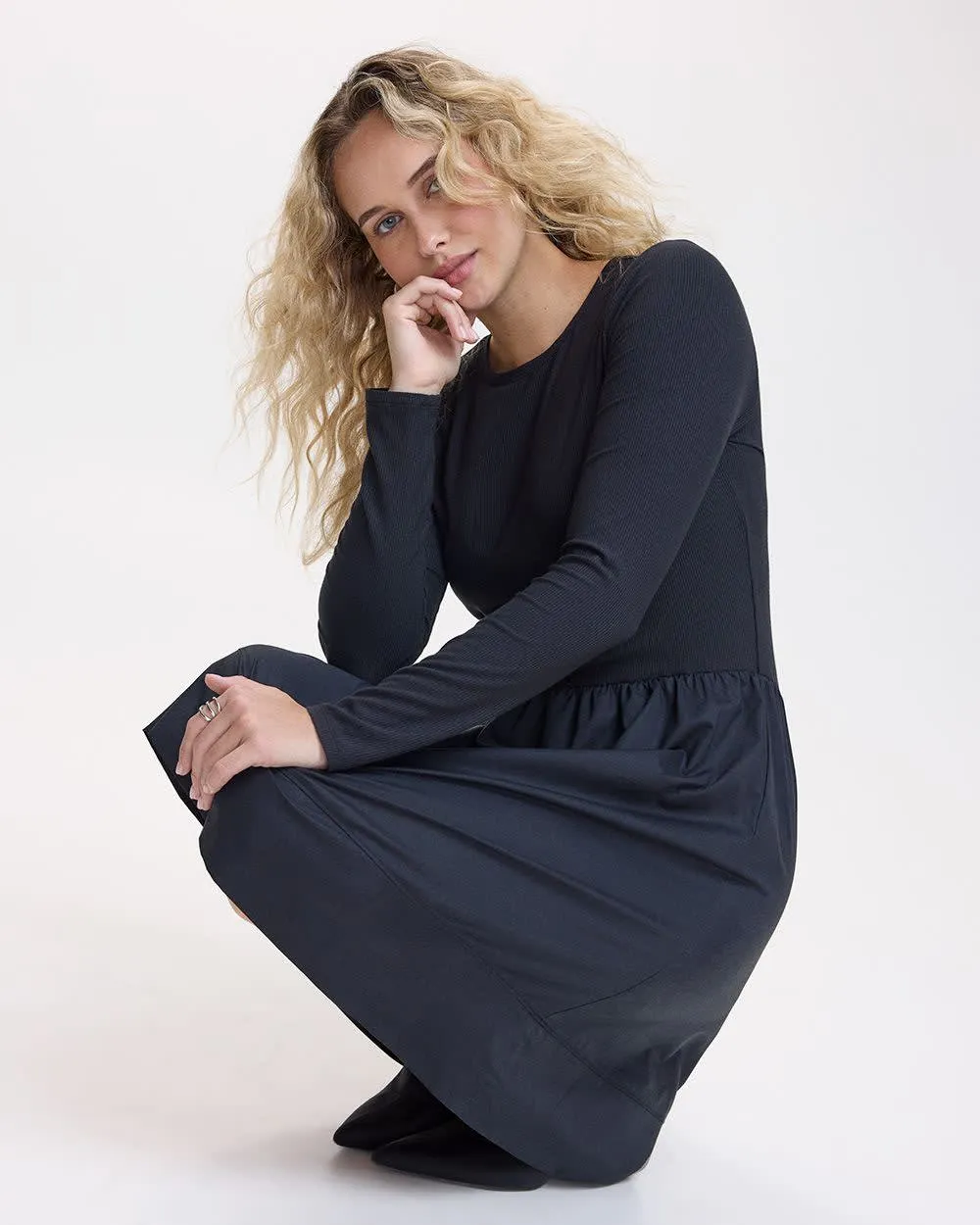 Long-Sleeve Mix-Media Dress with Crew Neckline sold by Reitmans product image thumbnail 3