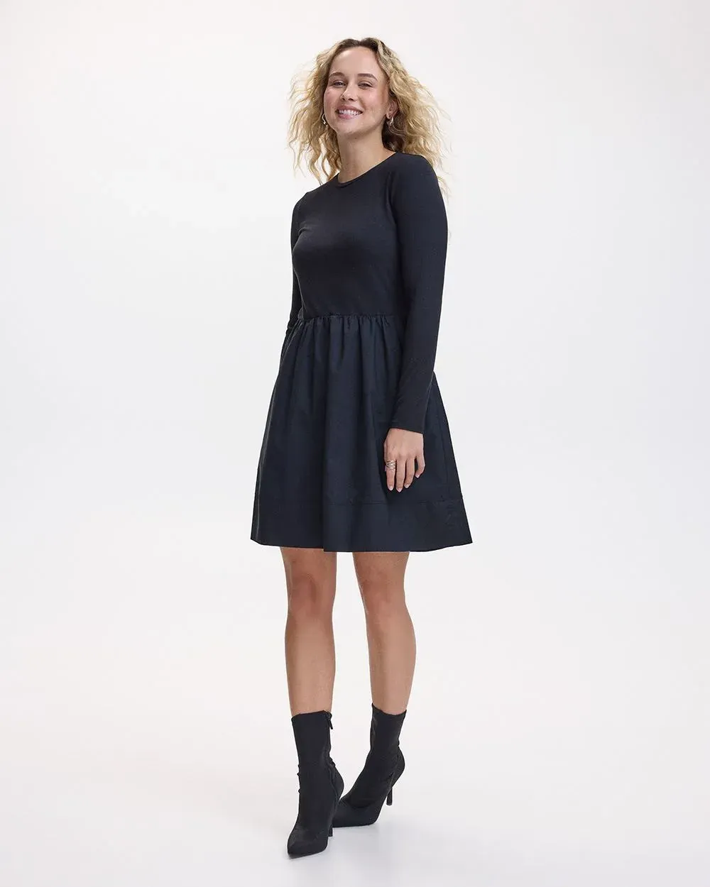 Long-Sleeve Mix-Media Dress with Crew Neckline sold by Reitmans product image thumbnail 5