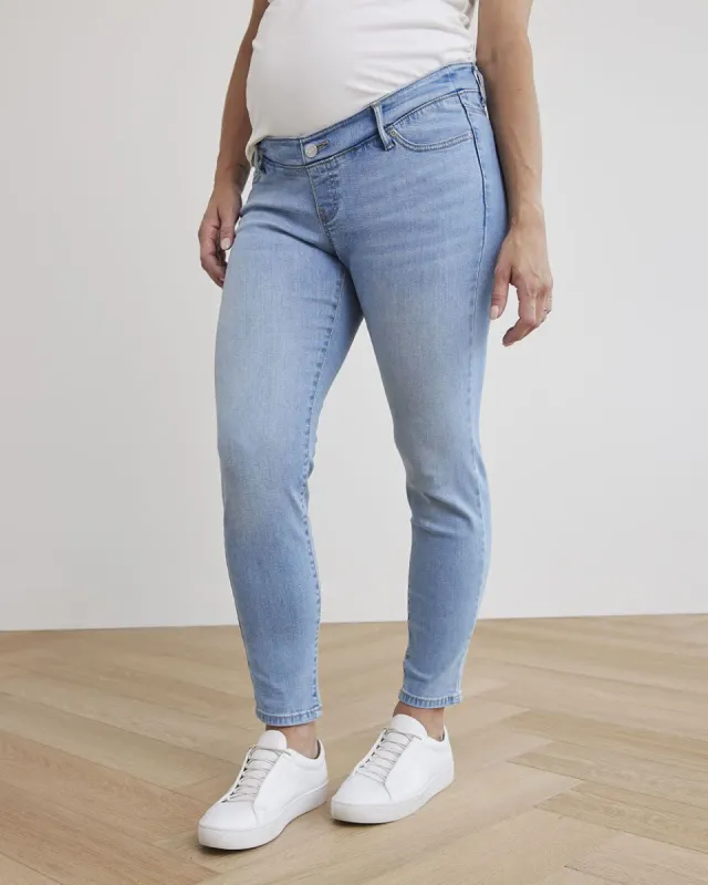 Light Wash Natalie Jegging - 28" - Thyme Maternity sold by Reitmans