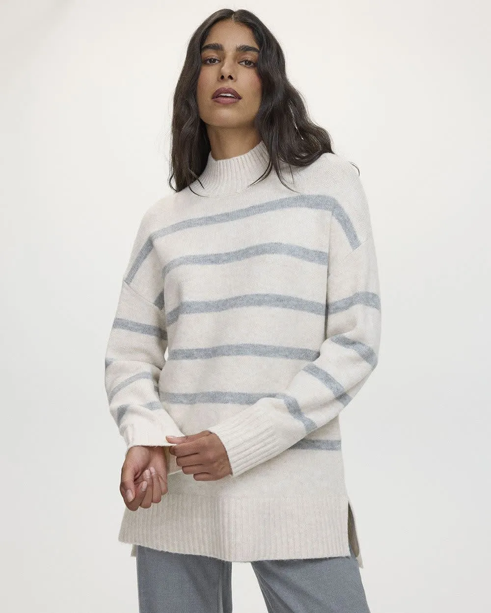 Long-Sleeve Mock-Neck PlushSoft Loose Tunic sold by Reitmans product image thumbnail 5