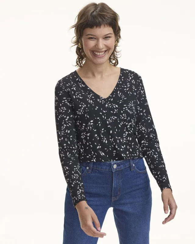 Long-Sleeve V-Neck Tee - R Essentials sold by Reitmans