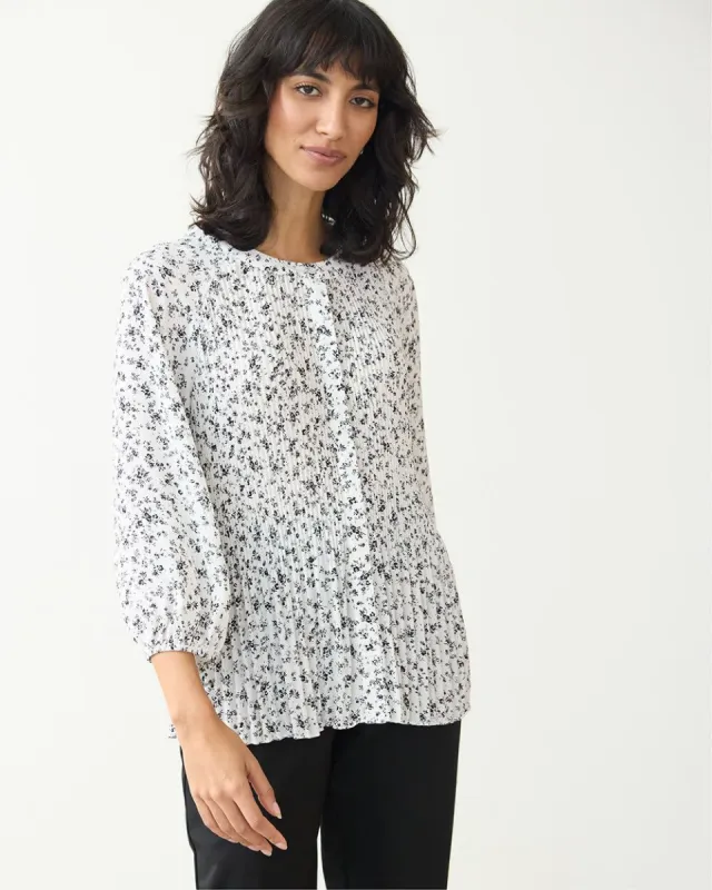3/4-Sleeve Pleated Blouse with High Neckline sold by Reitmans