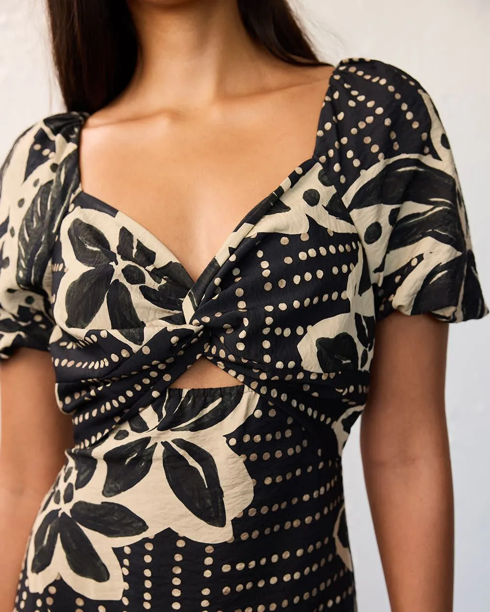 Short-Sleeve Fit and Flare Tiered Midi Dress sold by Reitmans product image thumbnail 4