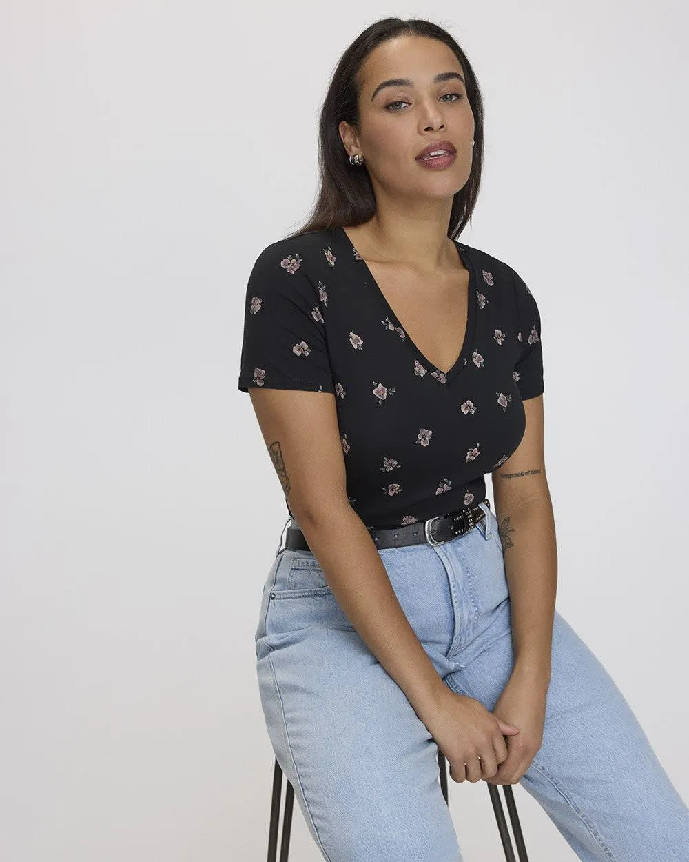 Short-Sleeve V-Neck Tee - R Essentials sold by Reitmans product image thumbnail 3