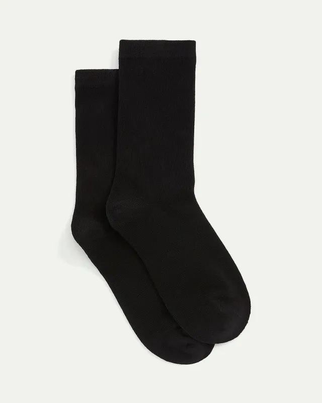 Straight-Up Solid Socks, set of 1 sold by Reitmans