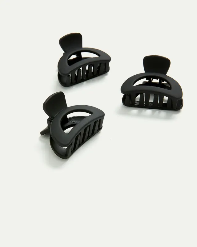 Small Matte Claw Clips - Set of 3 sold by Reitmans