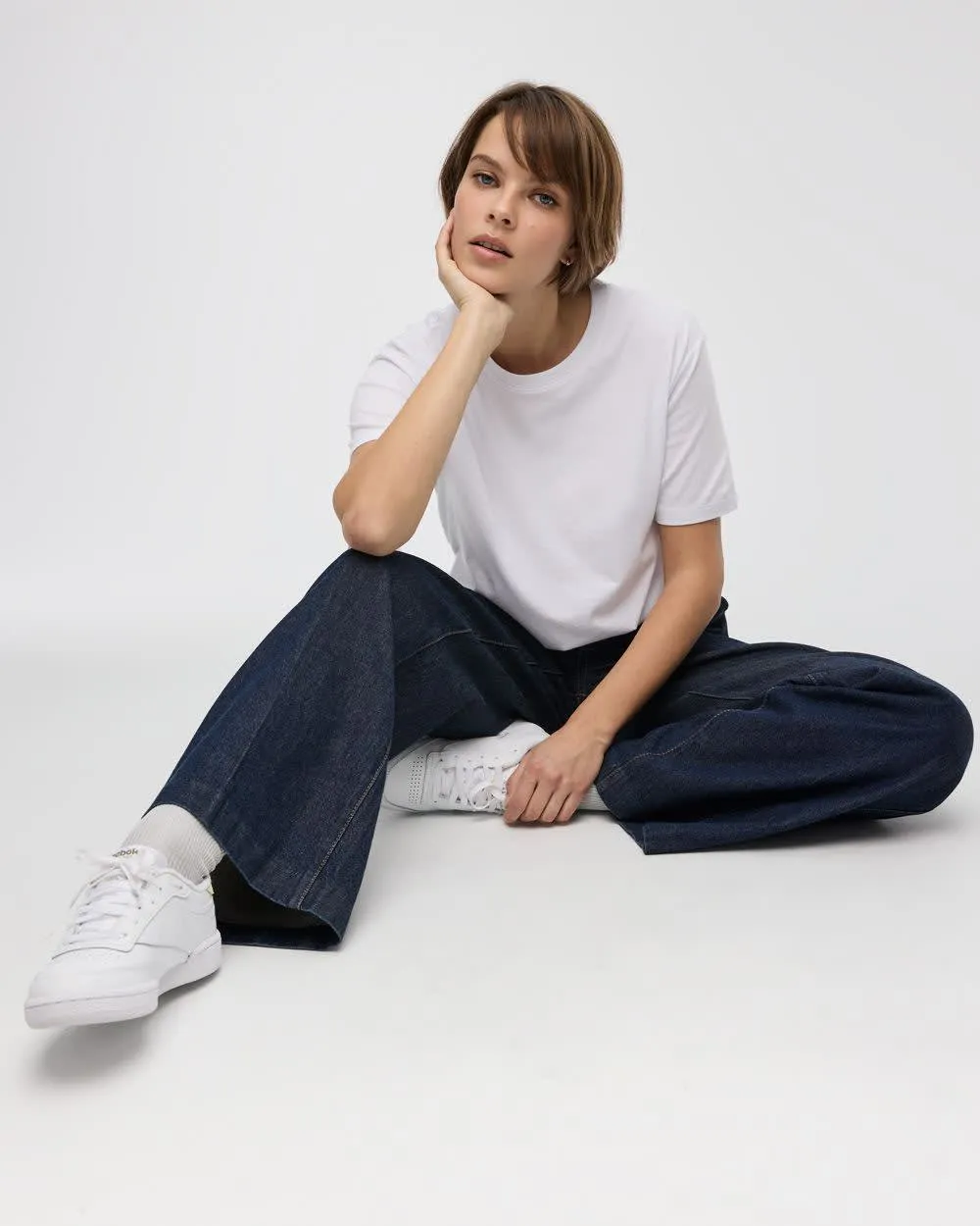 Wide-Leg Mid-Rise Denim Trousers sold by Reitmans product image thumbnail 4