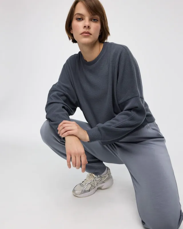 Cropped Long-Sleeve Crew-Neck Sweatshirt - Hyba sold by Reitmans
