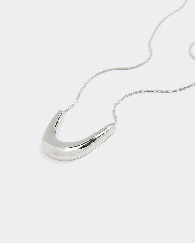 Long Necklace with U-Shaped Pendant sold by Reitmans