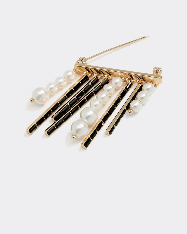 Brooch with Pearls and Baguettes sold by Reitmans