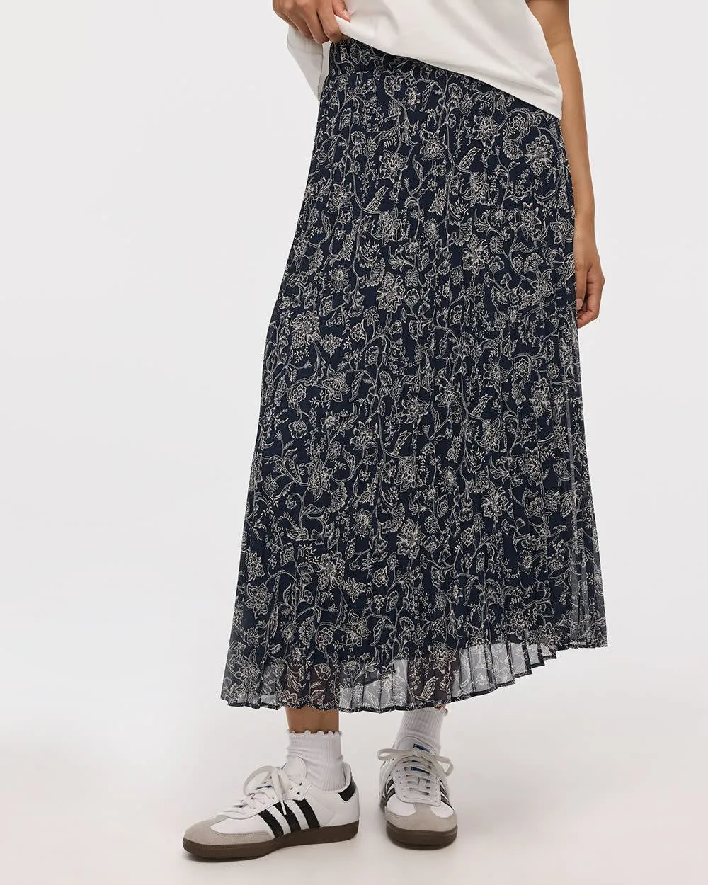 Pleated Chiffon Midi Skirt sold by Reitmans product image thumbnail 3