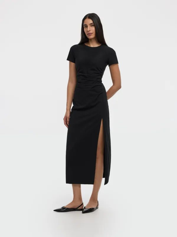 Short-Sleeve Bodycon Midi Dress with Side Shirring made by Reitmans