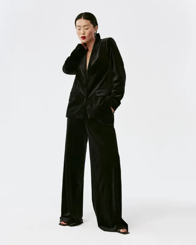 Wide-Leg High-Rise Velvet Pant made by Reitmans