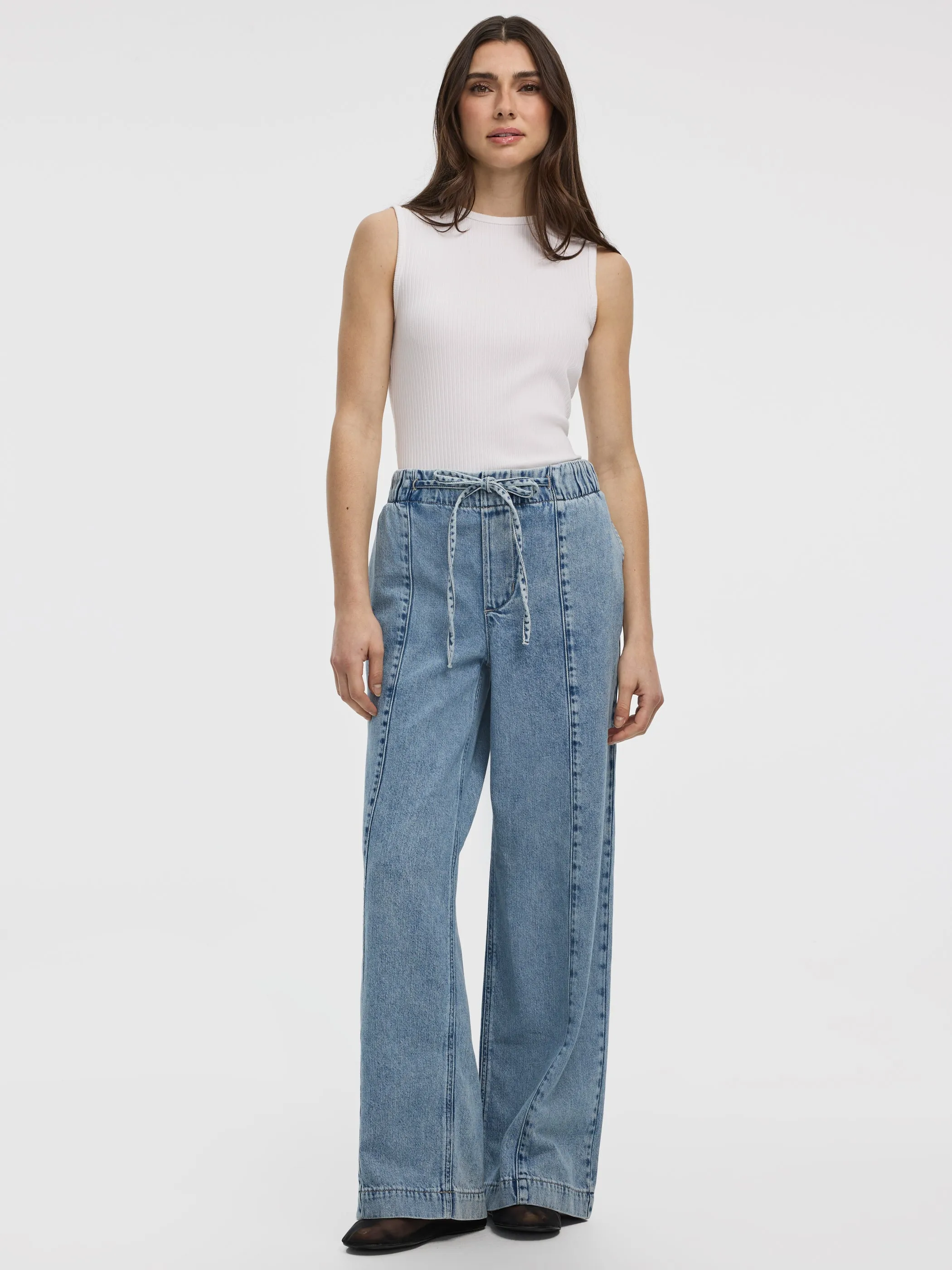 Wide-Leg Pull-On High-Rise Denim Pant sold by Reitmans