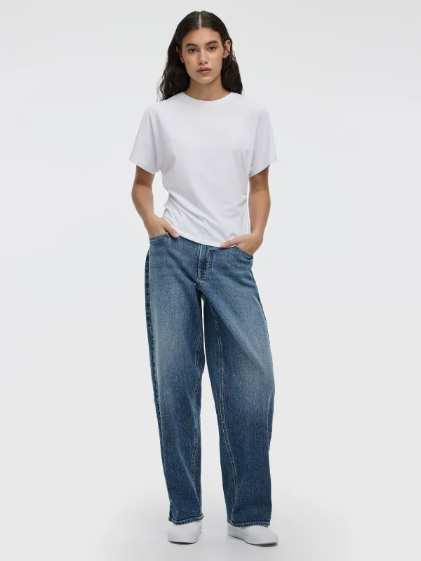 Mid-Rise Baggy Jean - Curvy Fit sold by Reitmans