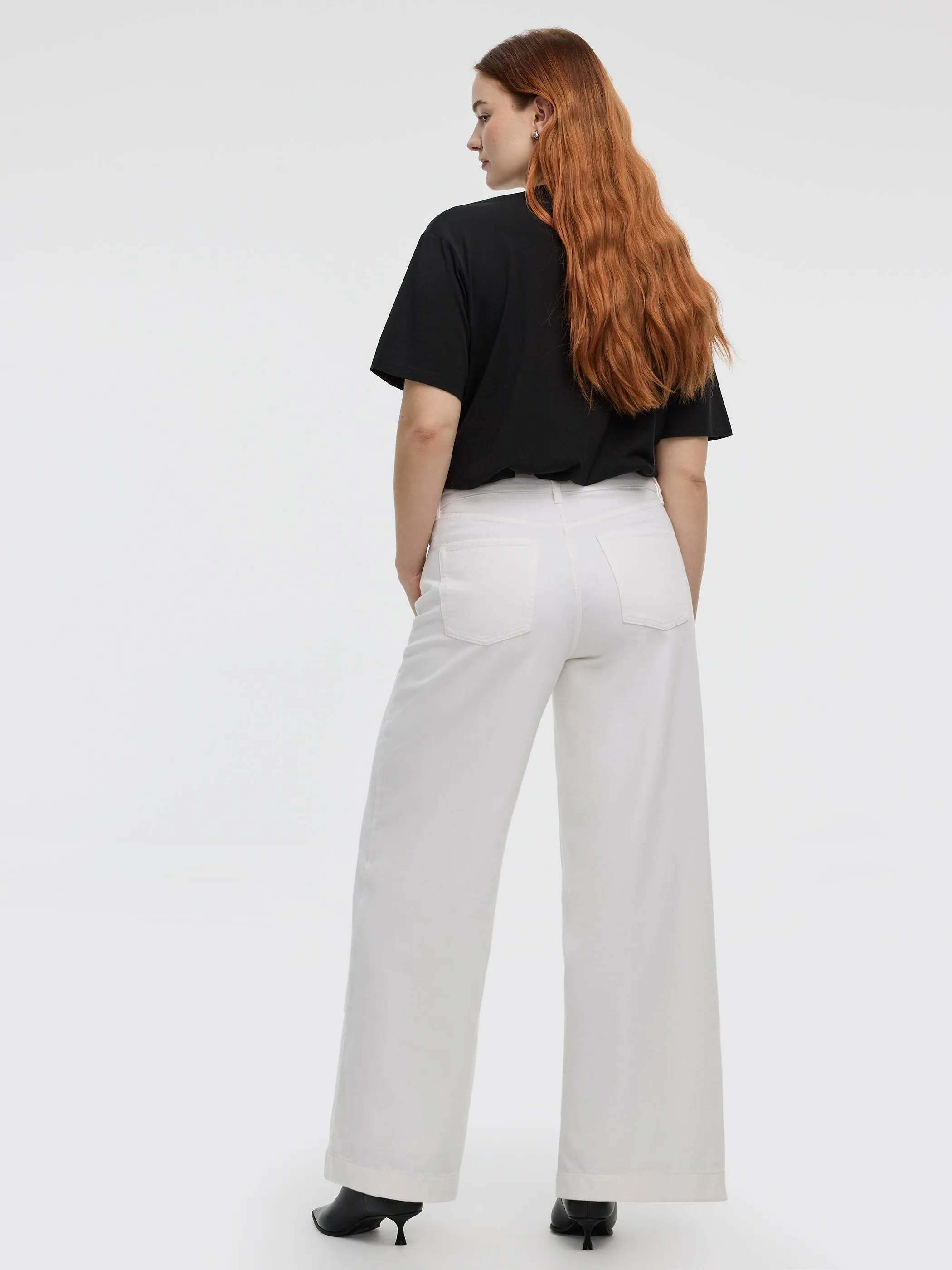 Wide-Leg High-Rise Jean - Curvy Fit sold by Reitmans product image thumbnail 5
