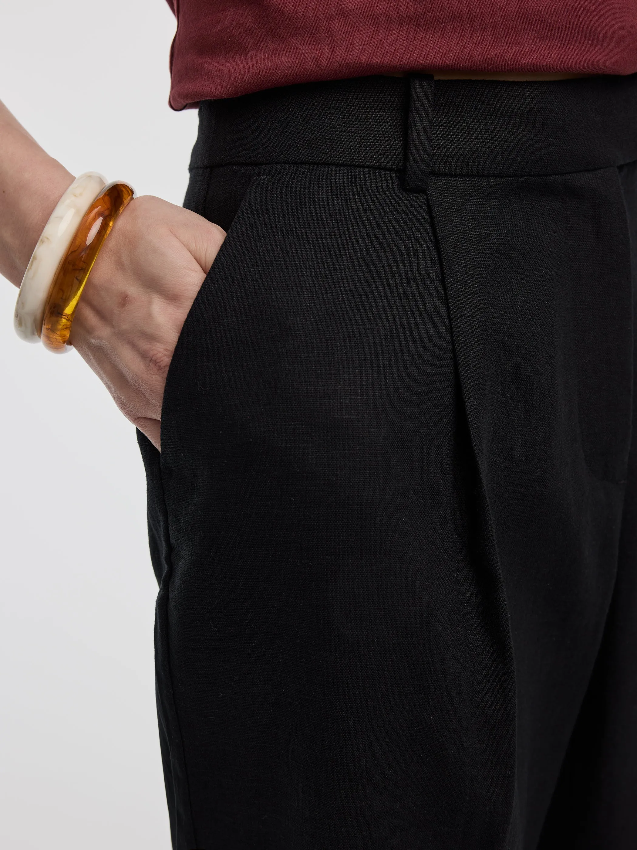 Linen-Blend Straight-Leg High-Rise Pant sold by Reitmans product image thumbnail 3