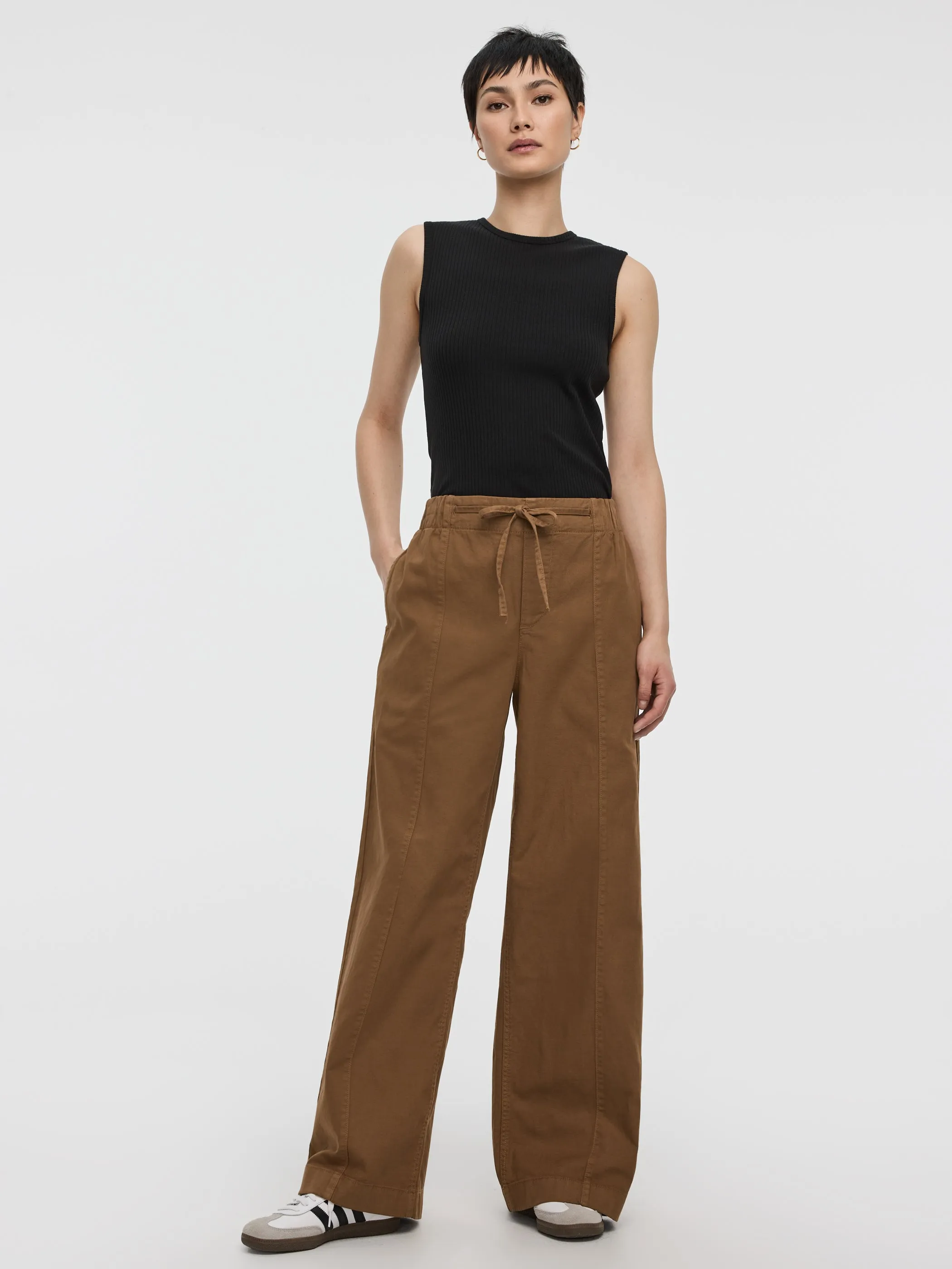 Pull-On High-Rise Linen-Blend Pant sold by Reitmans