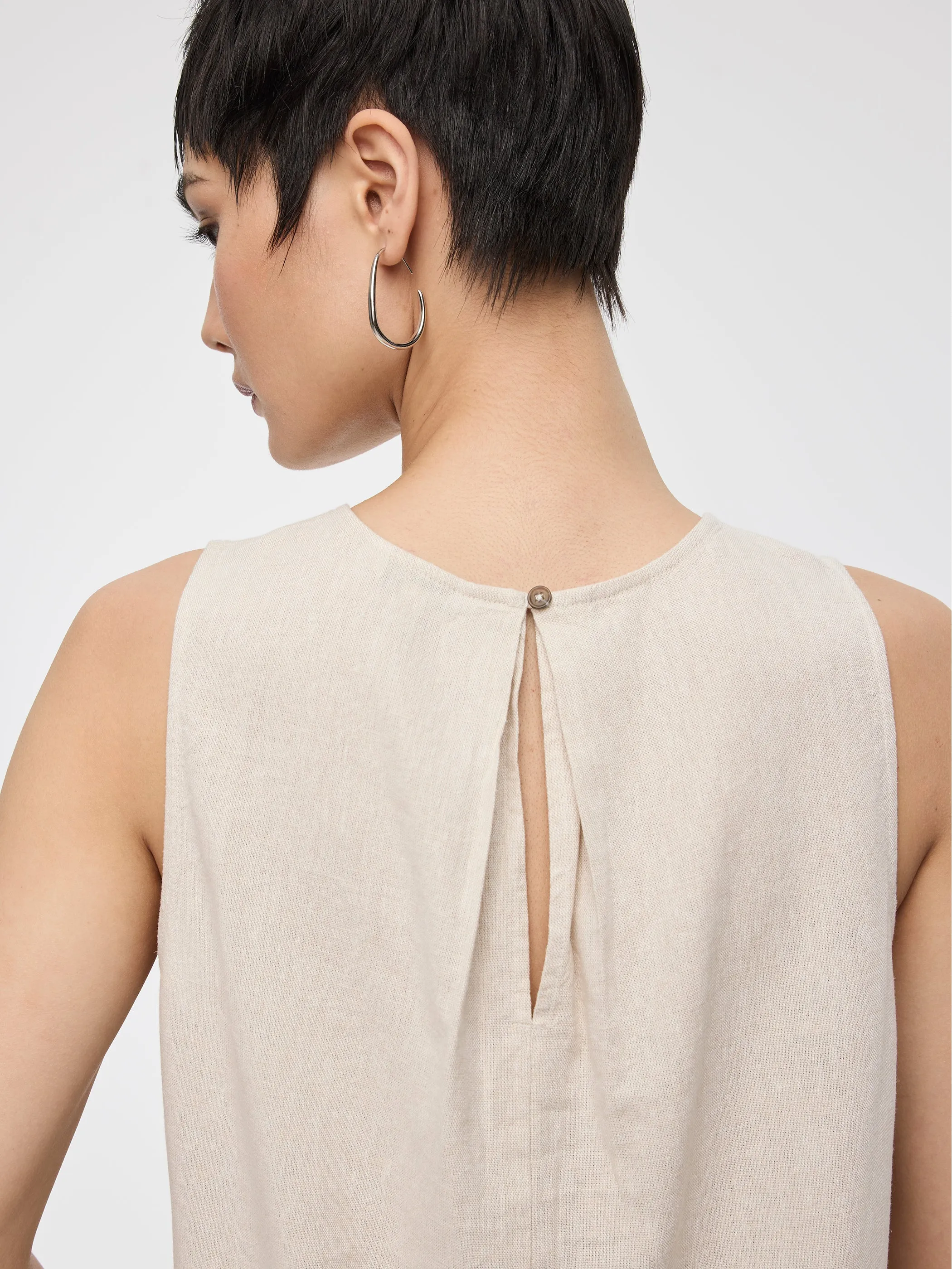 Sleeveless Crew-Neck Blouse sold by Reitmans product image thumbnail 2