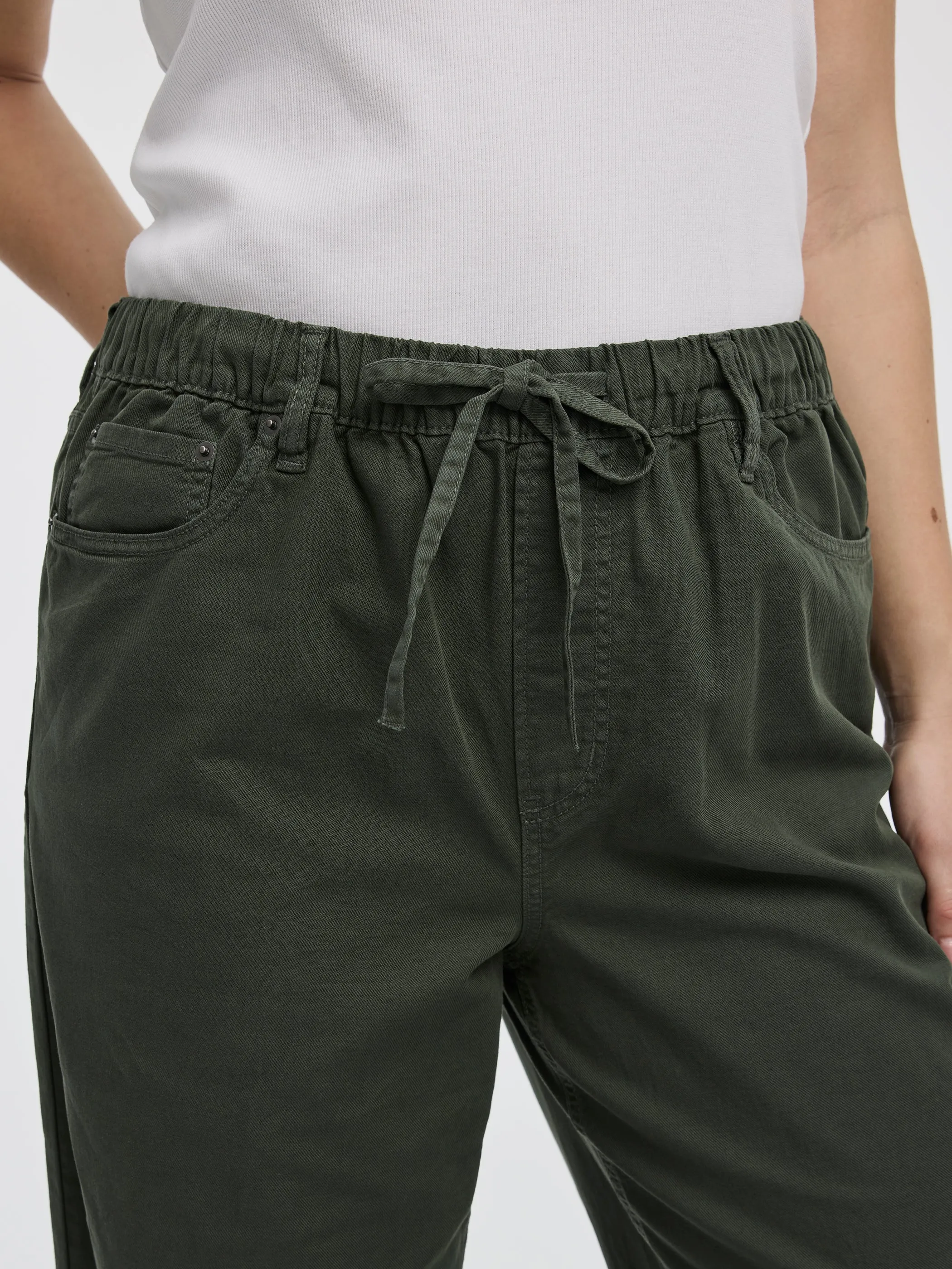 Pull-On High-Rise Linen-Blend Pant sold by Reitmans product image thumbnail 3