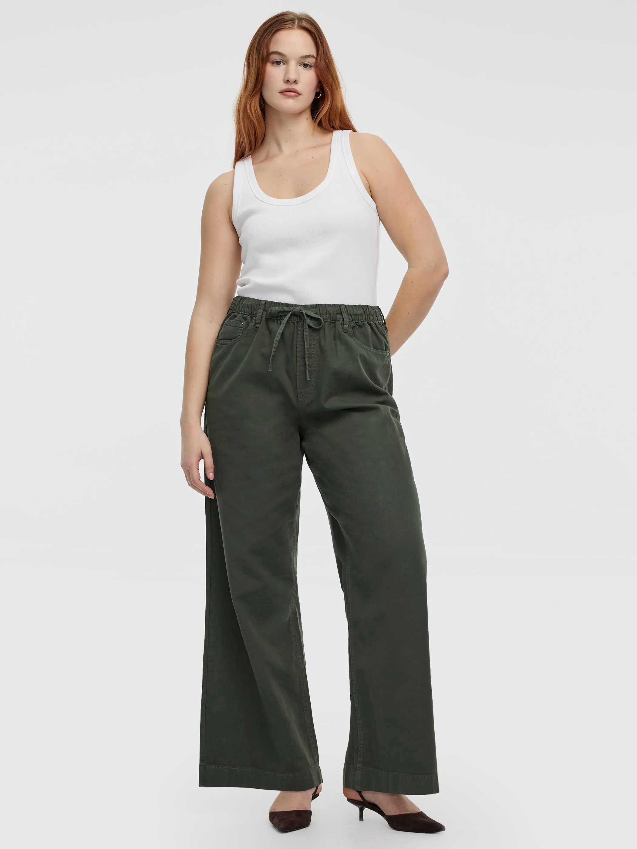 Pull-On High-Rise Linen-Blend Pant sold by Reitmans