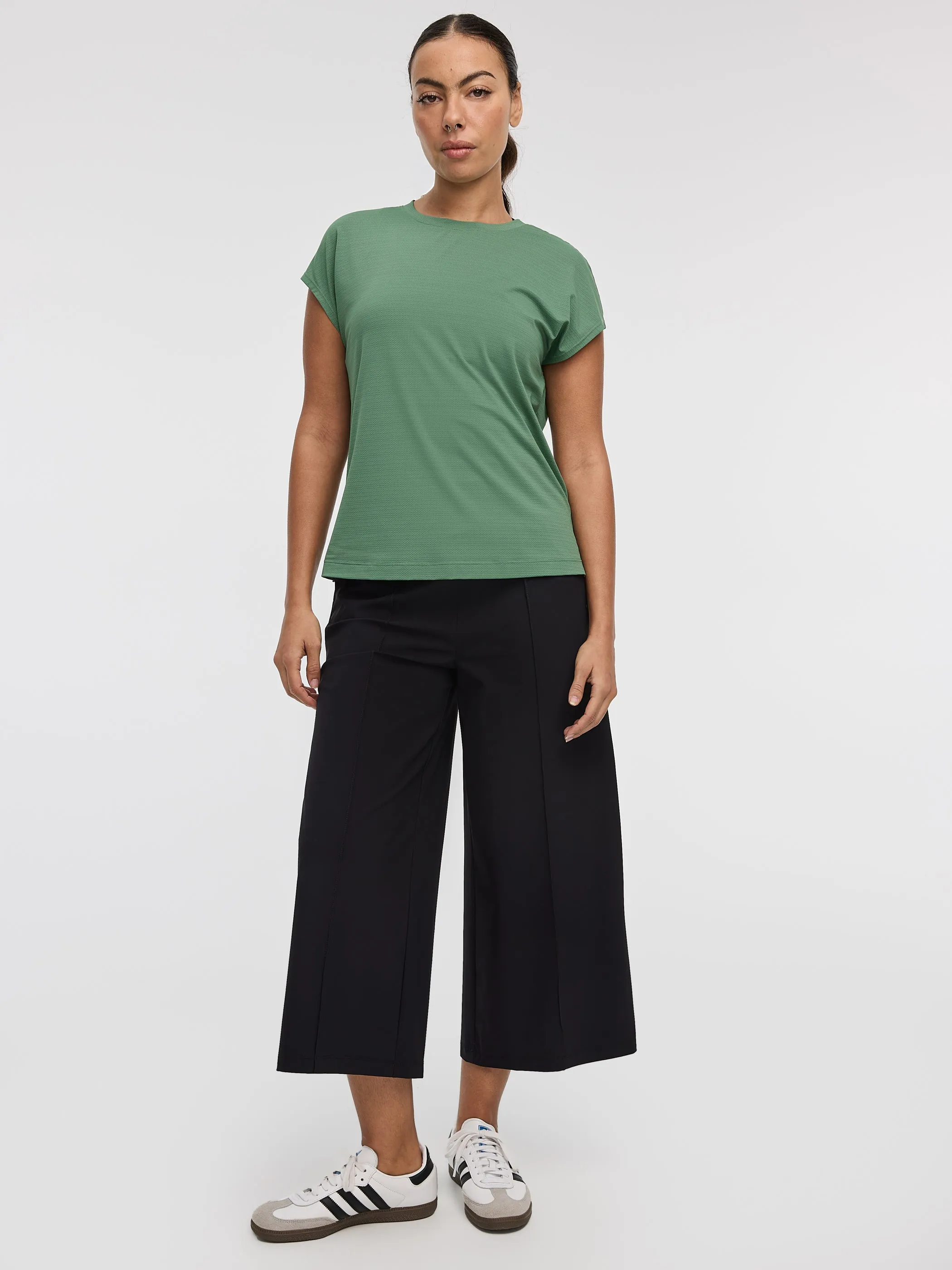 Wide-Leg Cropped Pant - Hyba sold by Reitmans