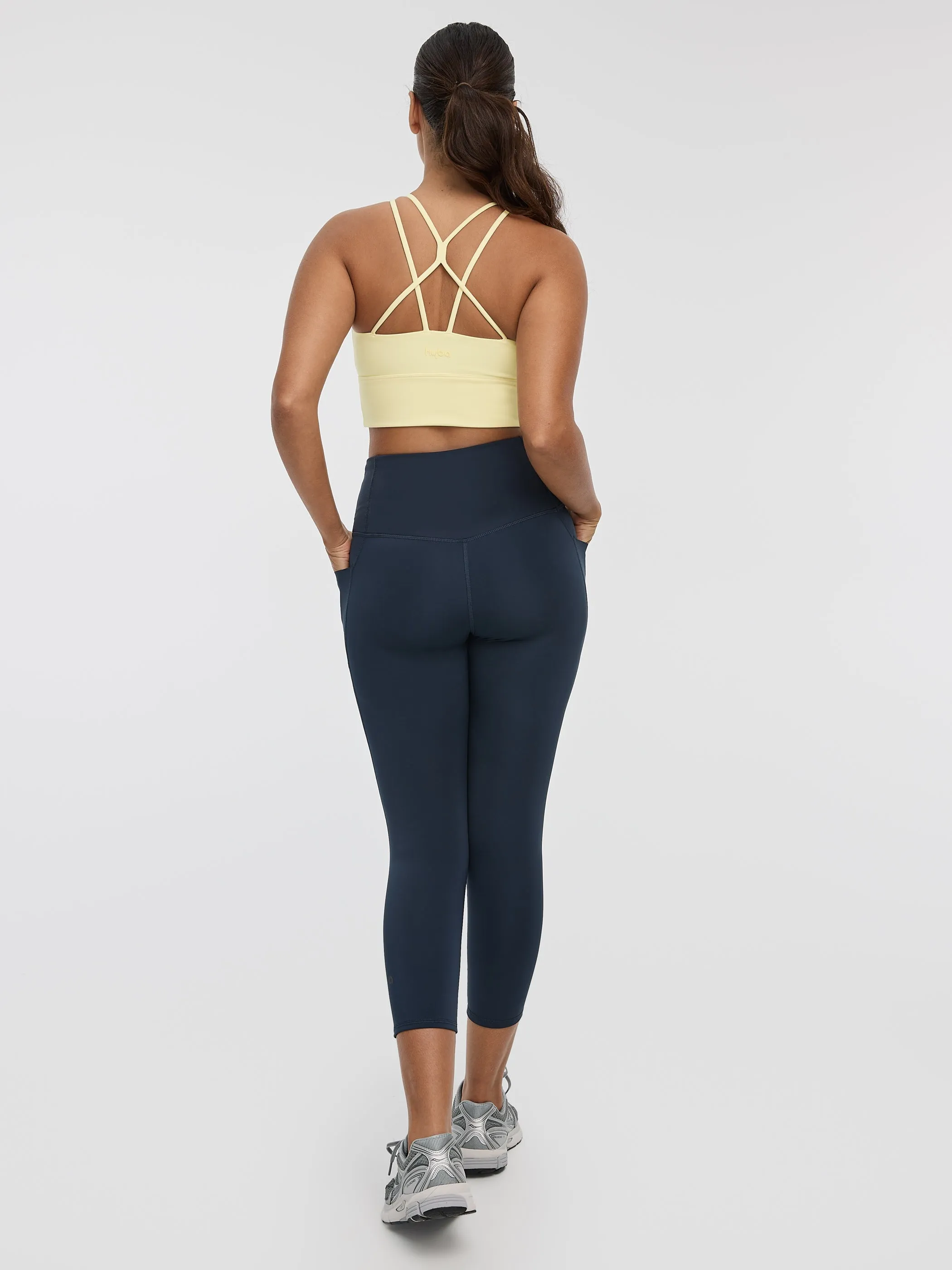 Capri Legging with Pockets - PULSE (R) Hyba sold by Reitmans product image thumbnail 4