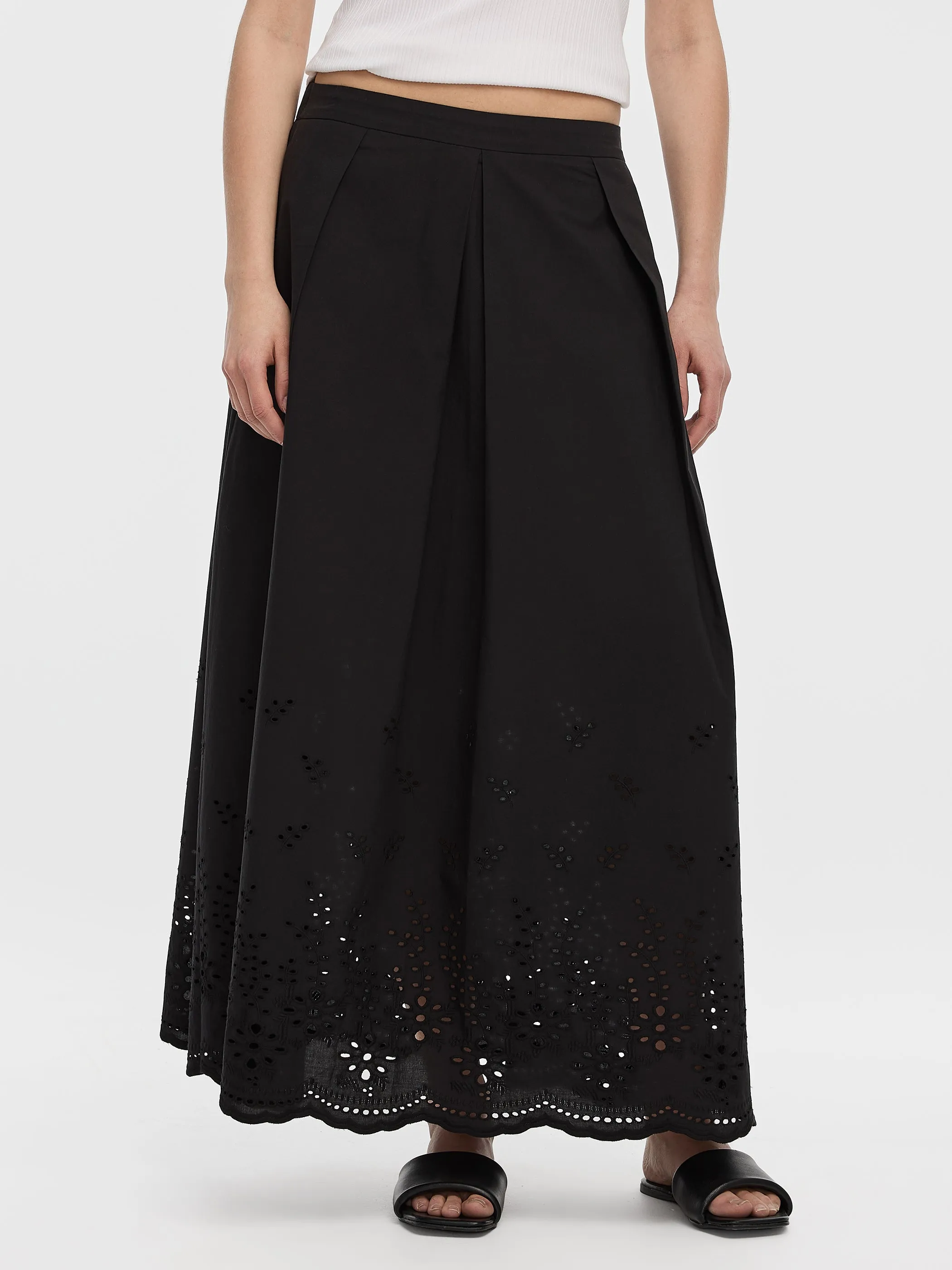 Pleated Midi Skirt with Embroidered Details sold by Reitmans product image thumbnail 2