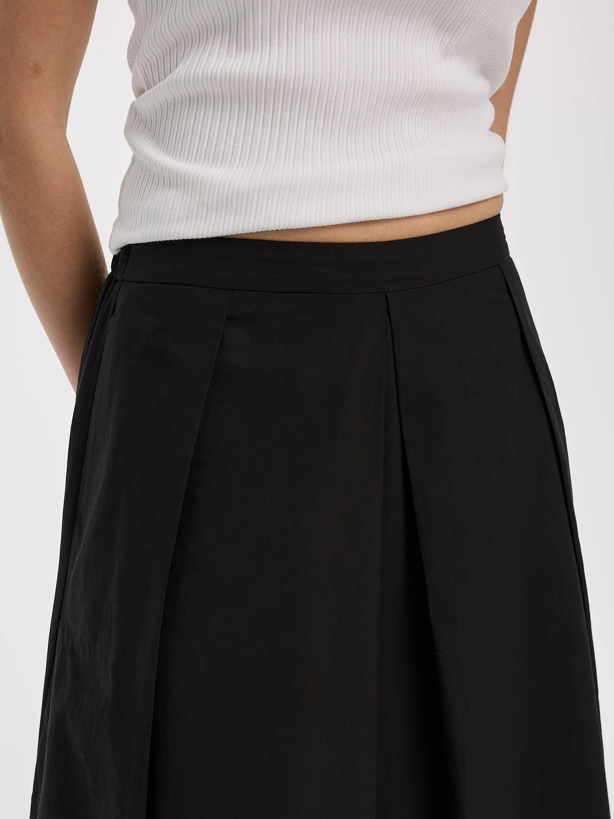 Pleated Midi Skirt with Embroidered Details sold by Reitmans product image thumbnail 3