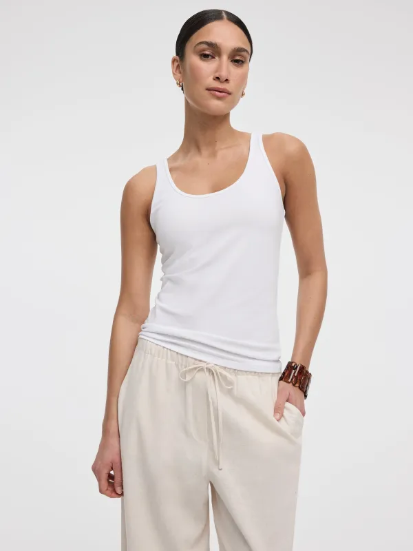 Scoop-Neck Tank Top - R Essentials made by Reitmans
