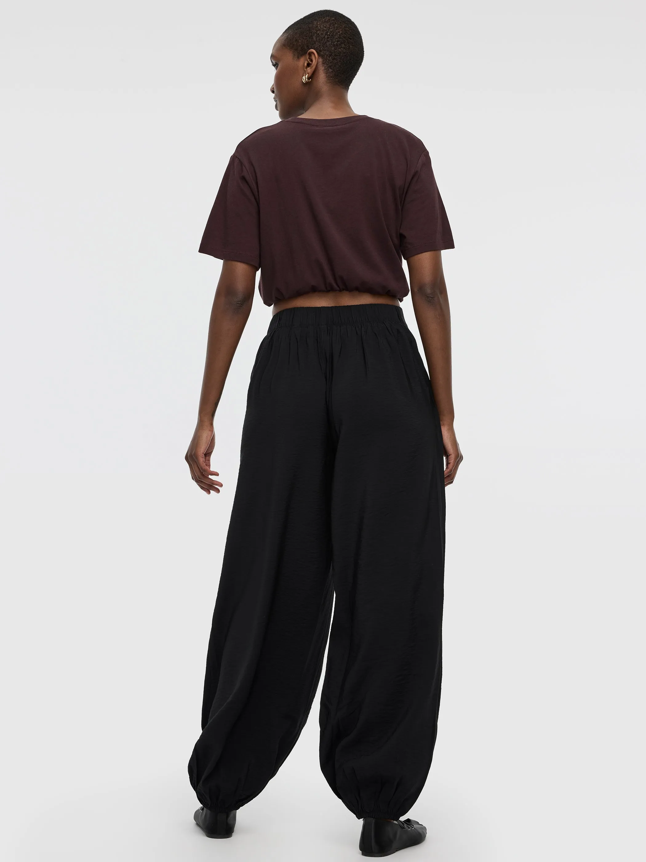 Balloon-Leg High-Rise Pull-On Pant sold by Reitmans product image thumbnail 4