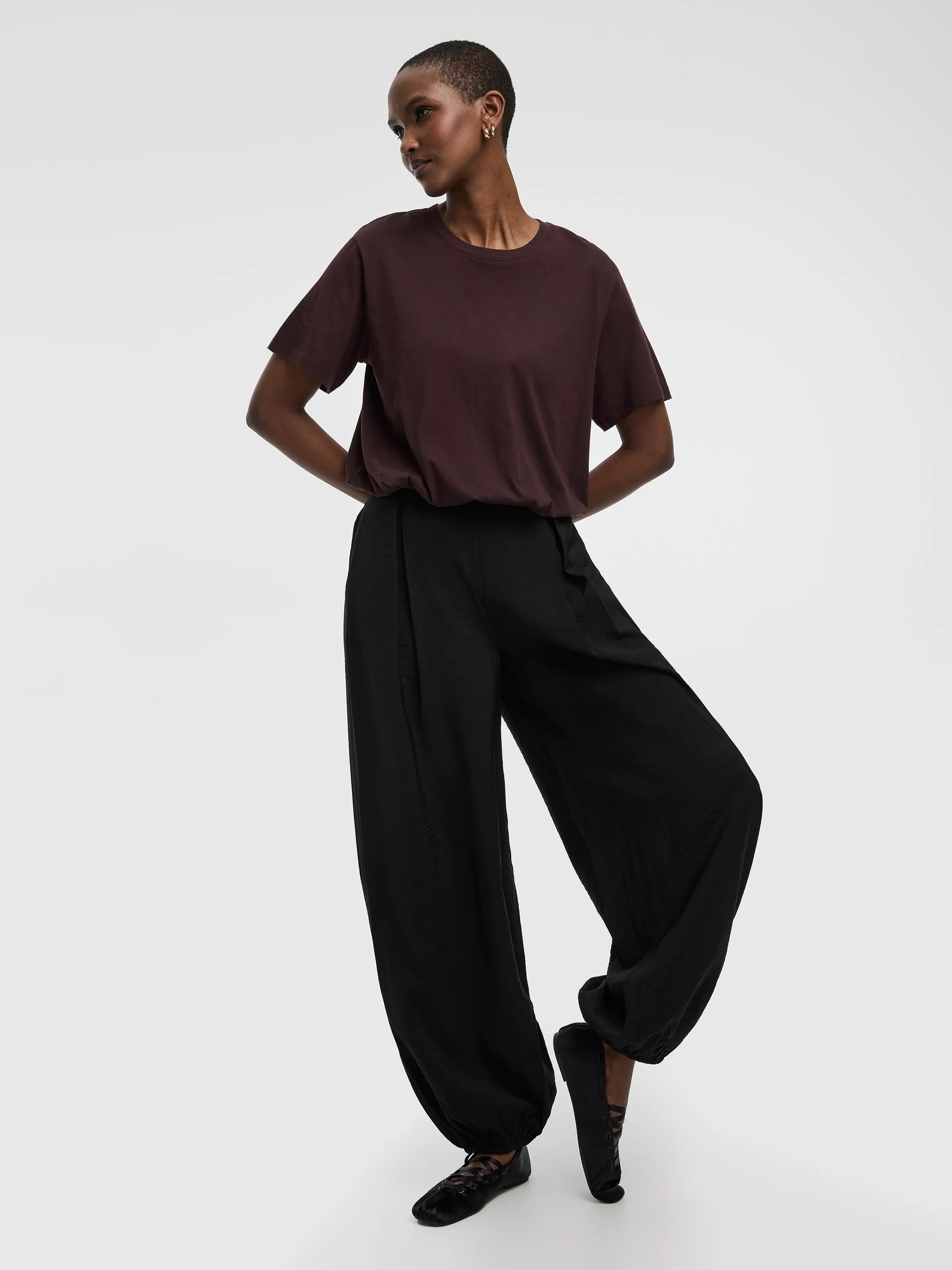 Balloon-Leg High-Rise Pull-On Pant sold by Reitmans product image thumbnail 5