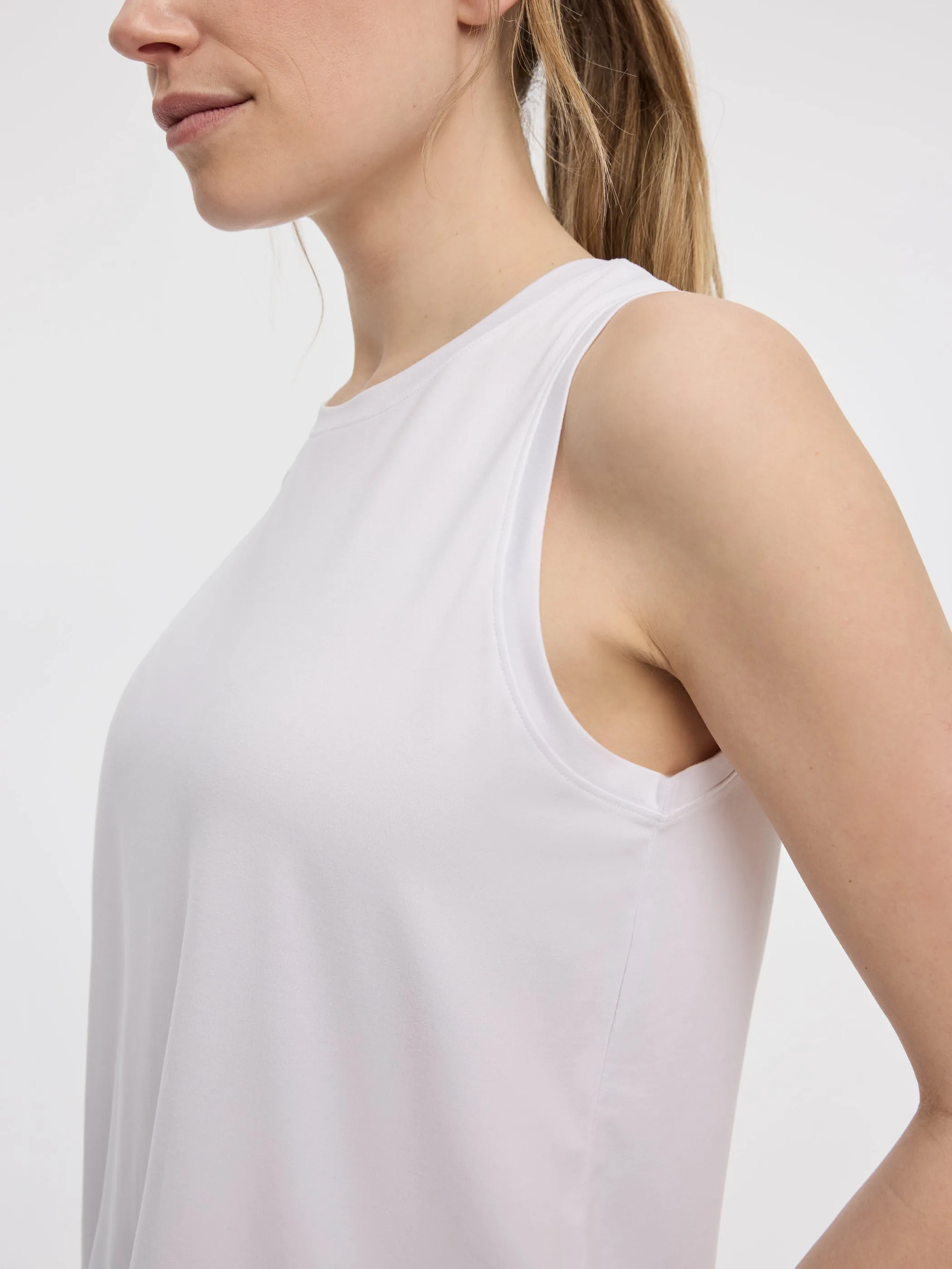 Tank Top - DRY-LUX (R) Hyba Essentials sold by Reitmans product image thumbnail 2
