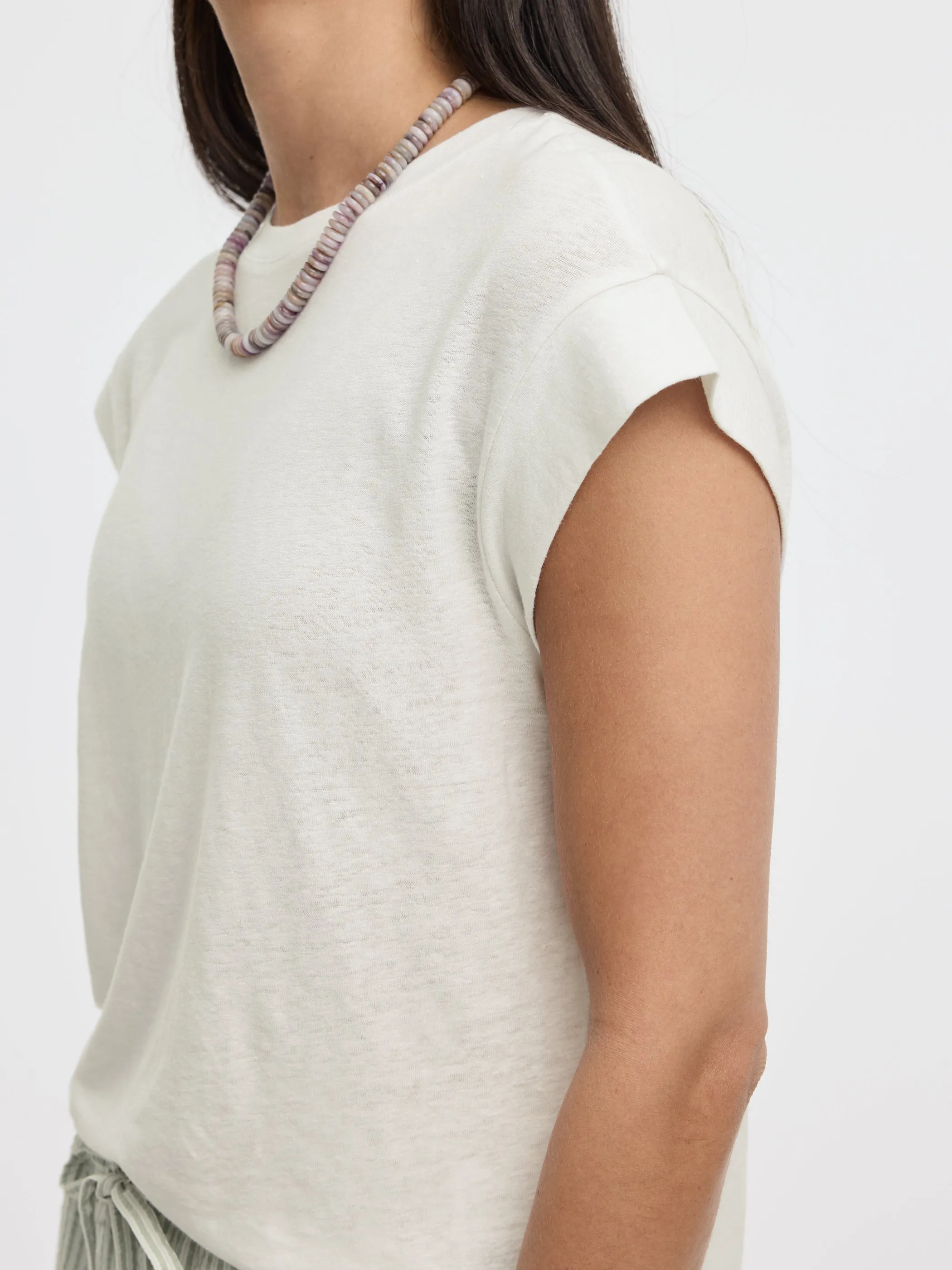 Linen-Blend Extended-Sleeve Crew-Neck Tee sold by Reitmans product image thumbnail 2