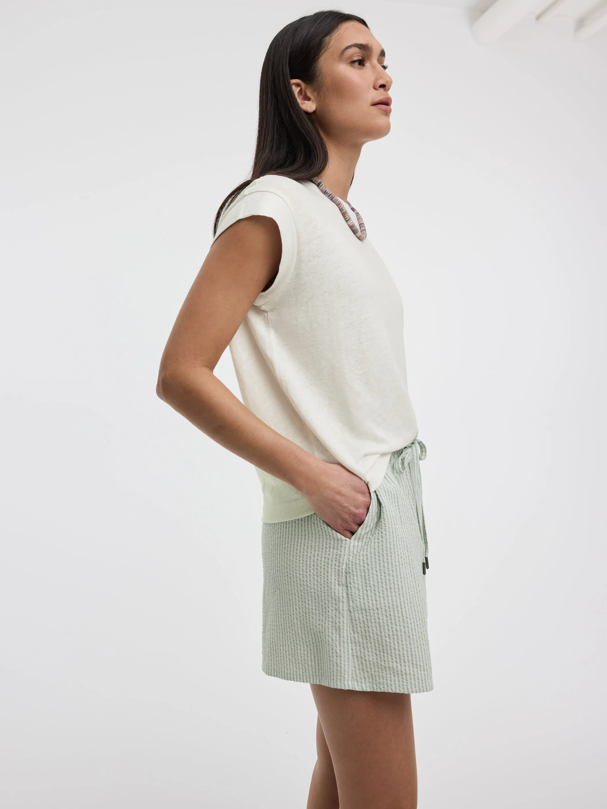Linen-Blend Extended-Sleeve Crew-Neck Tee sold by Reitmans product image thumbnail 4