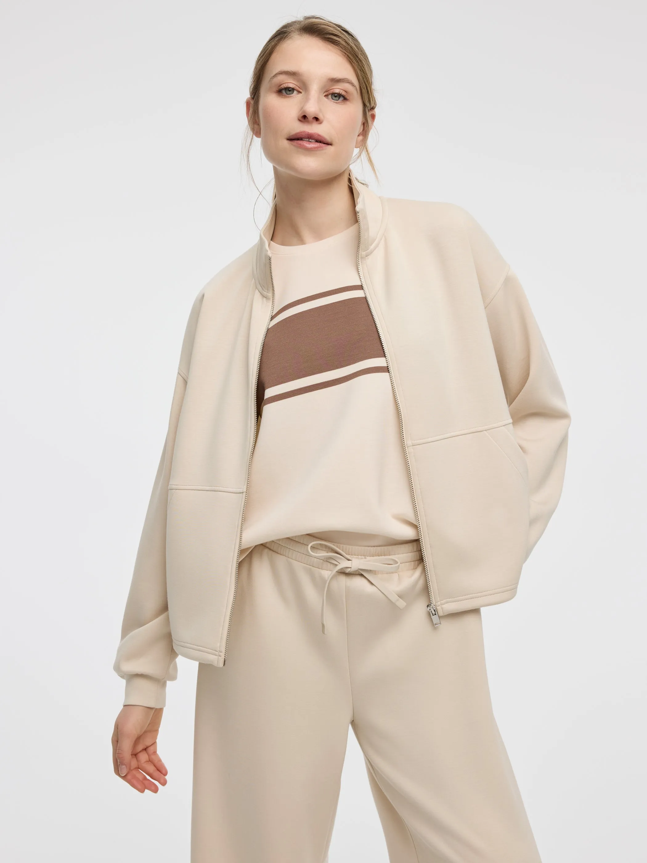 Mock-Neck Zipped Jacket - HYLUX - Hyba sold by Reitmans