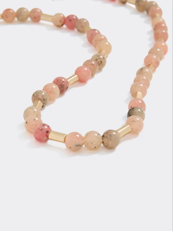 Short Necklace with Resin and Metal Beads made by Reitmans