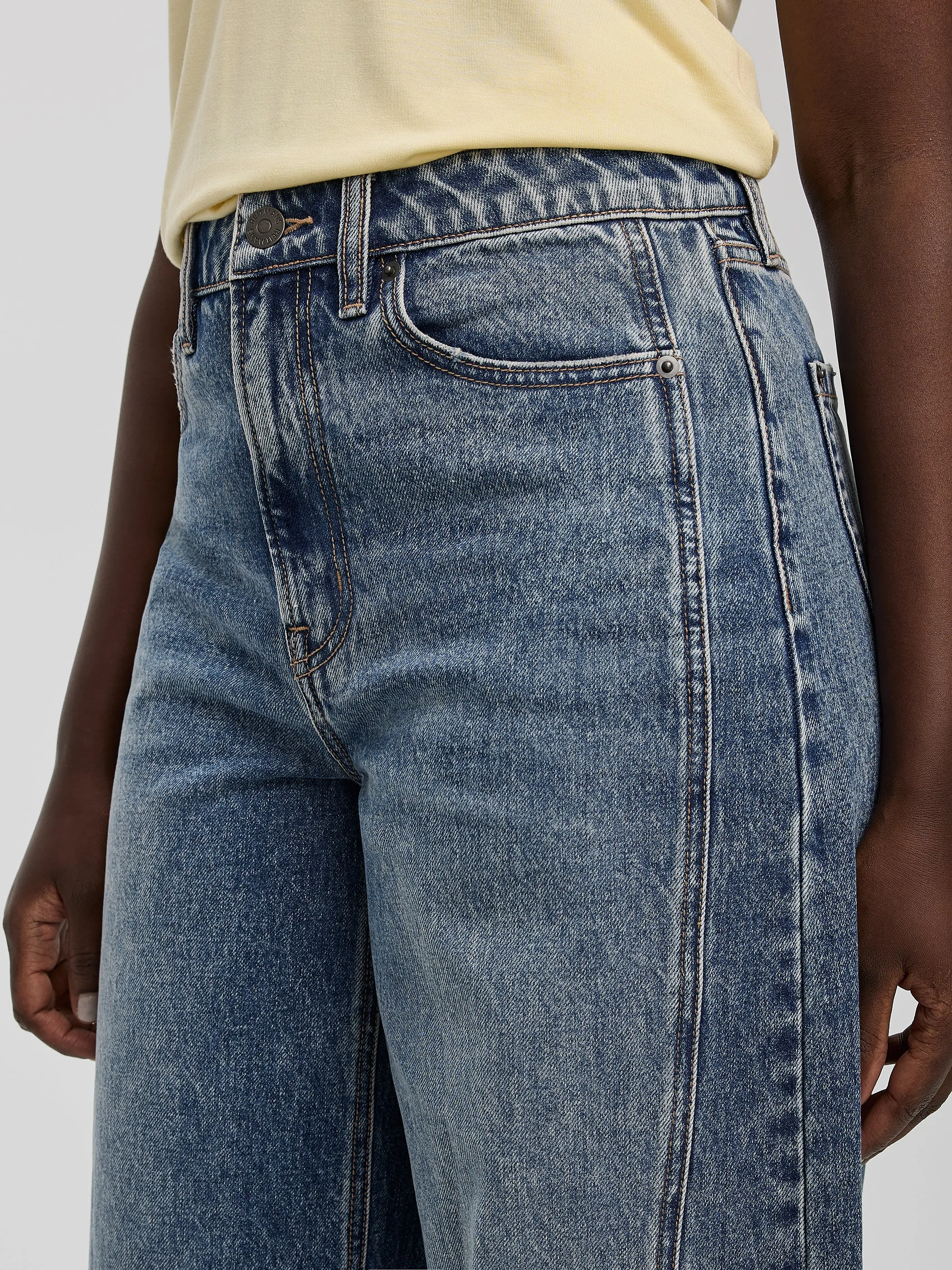 Mid-Rise Barrel Pant sold by Reitmans product image thumbnail 4