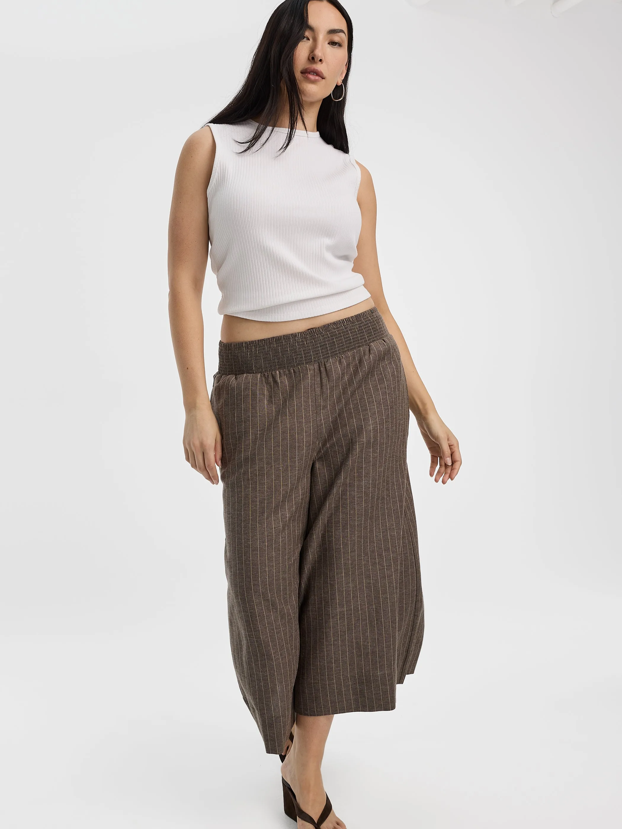 Striped Cropped Wide-Leg Linen-Blend Pant sold by Reitmans product image thumbnail 5