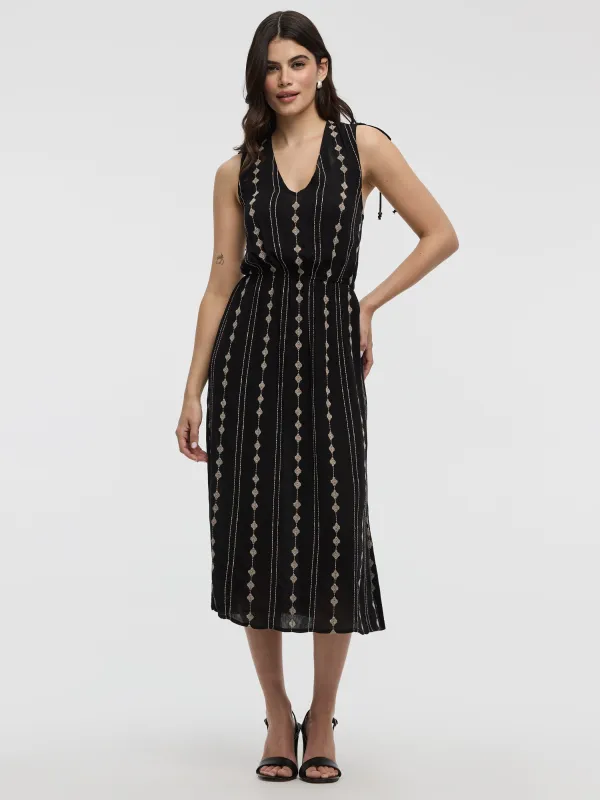 Sleeveless V-Neck Midi Dress made by Reitmans