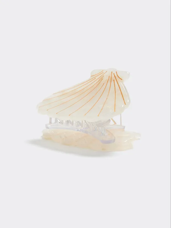 Shell Hair Gripper made by Reitmans