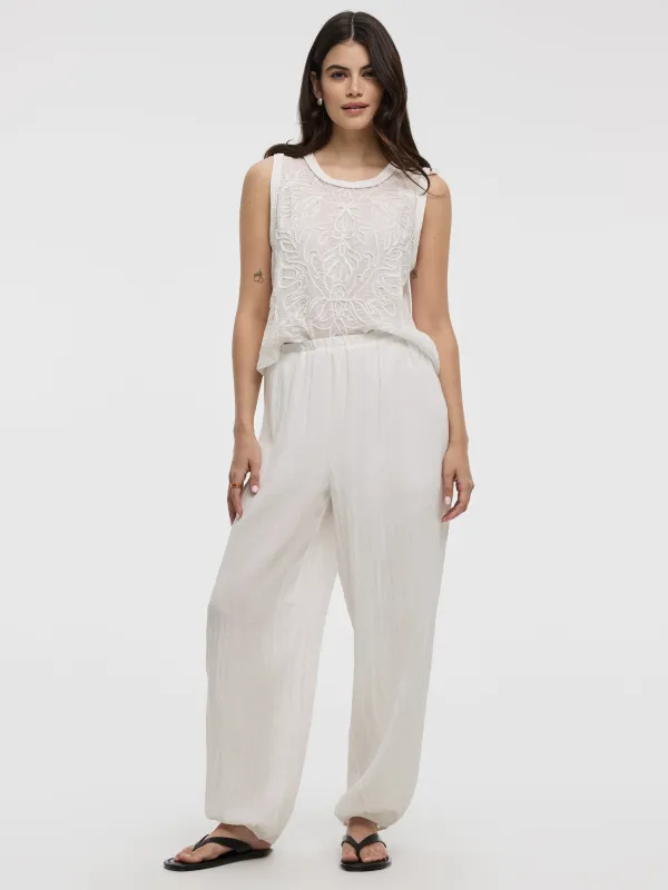 High-Rise Flowy Balloon Pant made by Reitmans