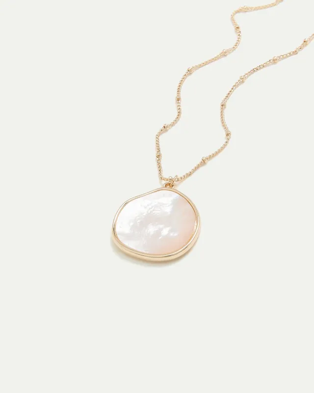 Long Necklace with Mother-of-Pearl Pendant made by Reitmans