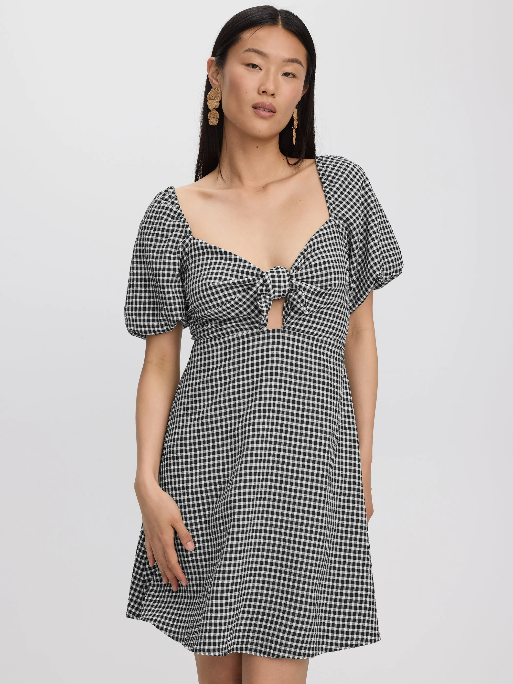 Short-Puffy-Sleeve Mini Dress with Sweetheart Neckline sold by Reitmans product image thumbnail 4